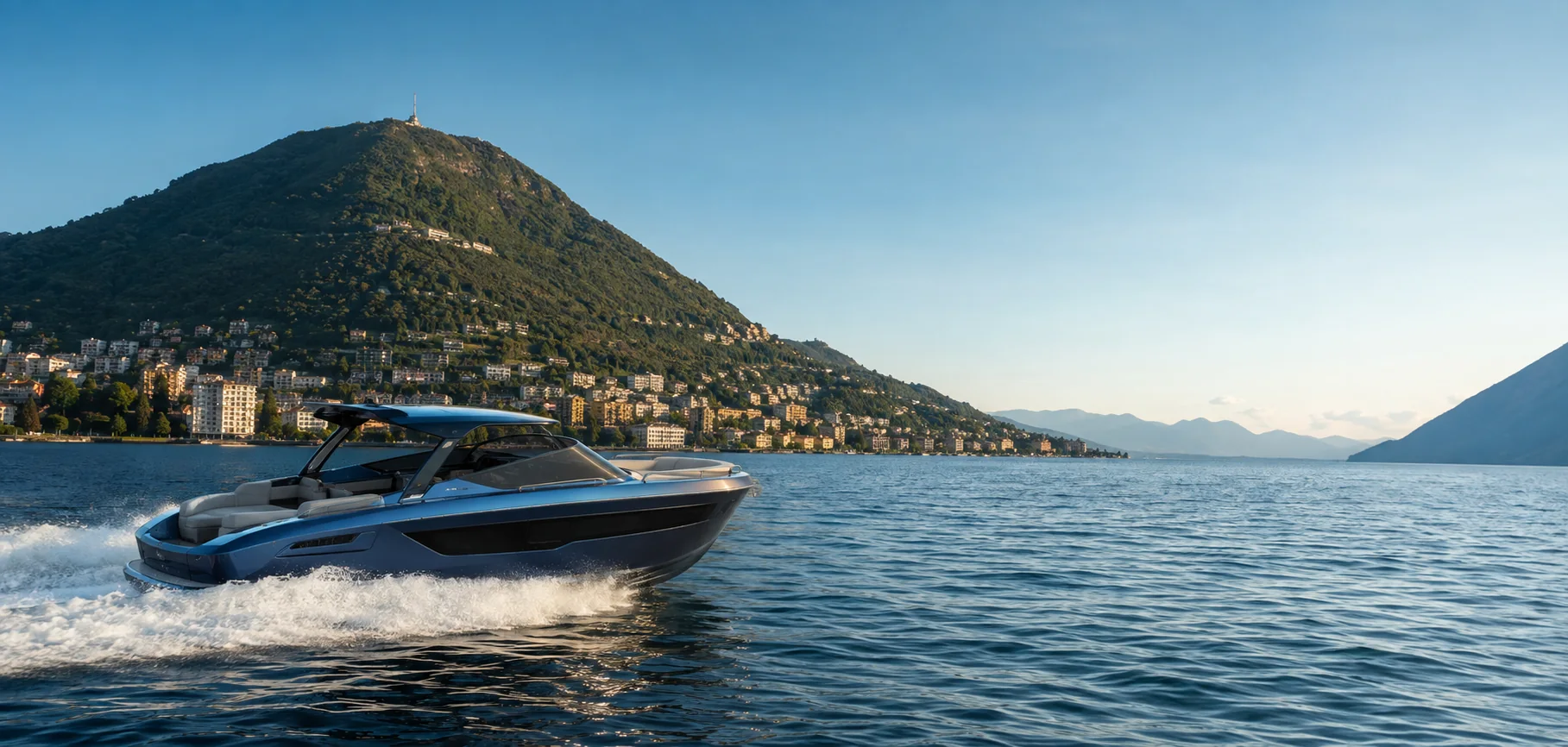 Barca a motore sul Lago di Lugano